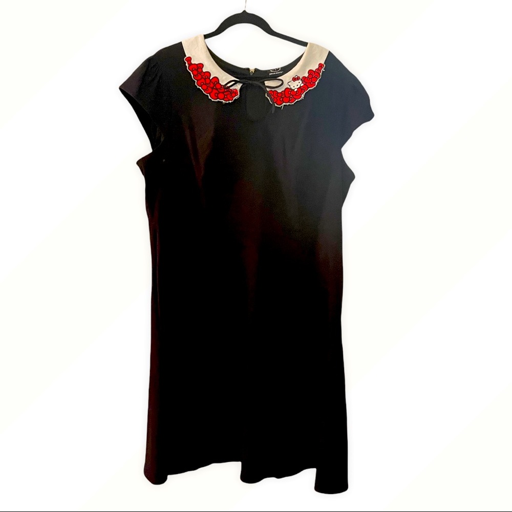 Hello Kitty Embroidered Peter Pan Collar Dress